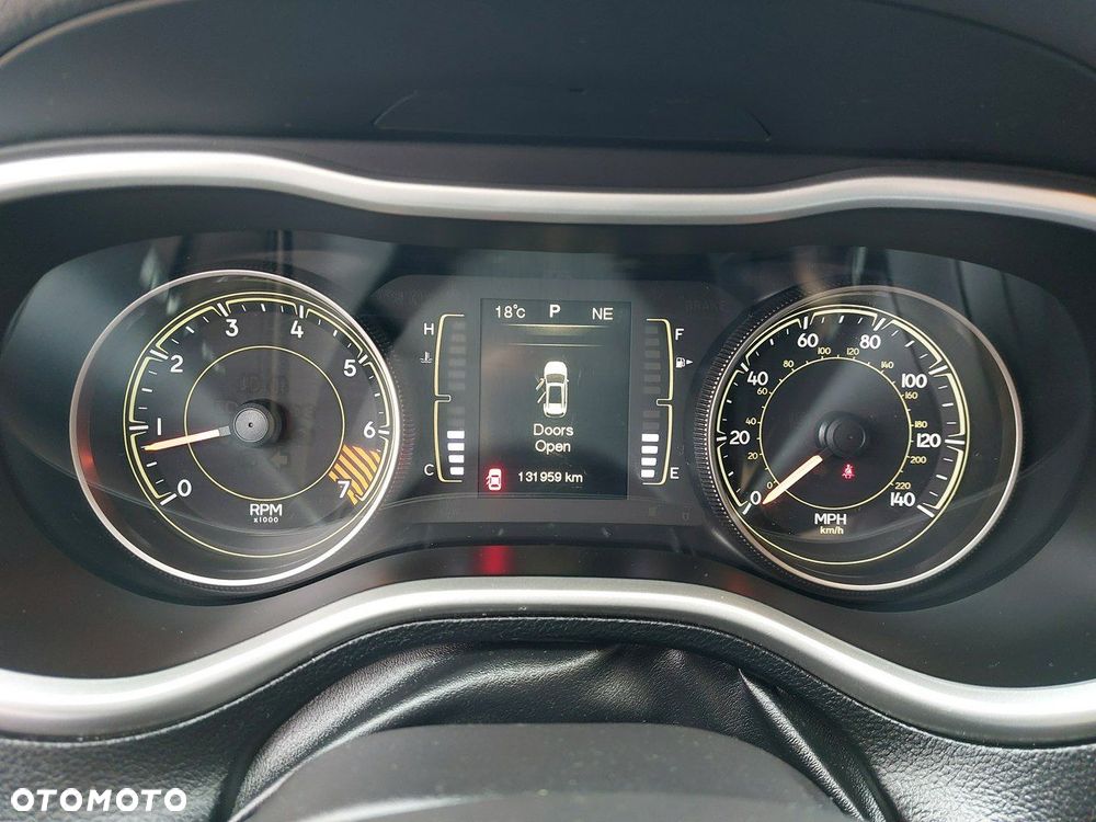 Jeep Cherokee - 22