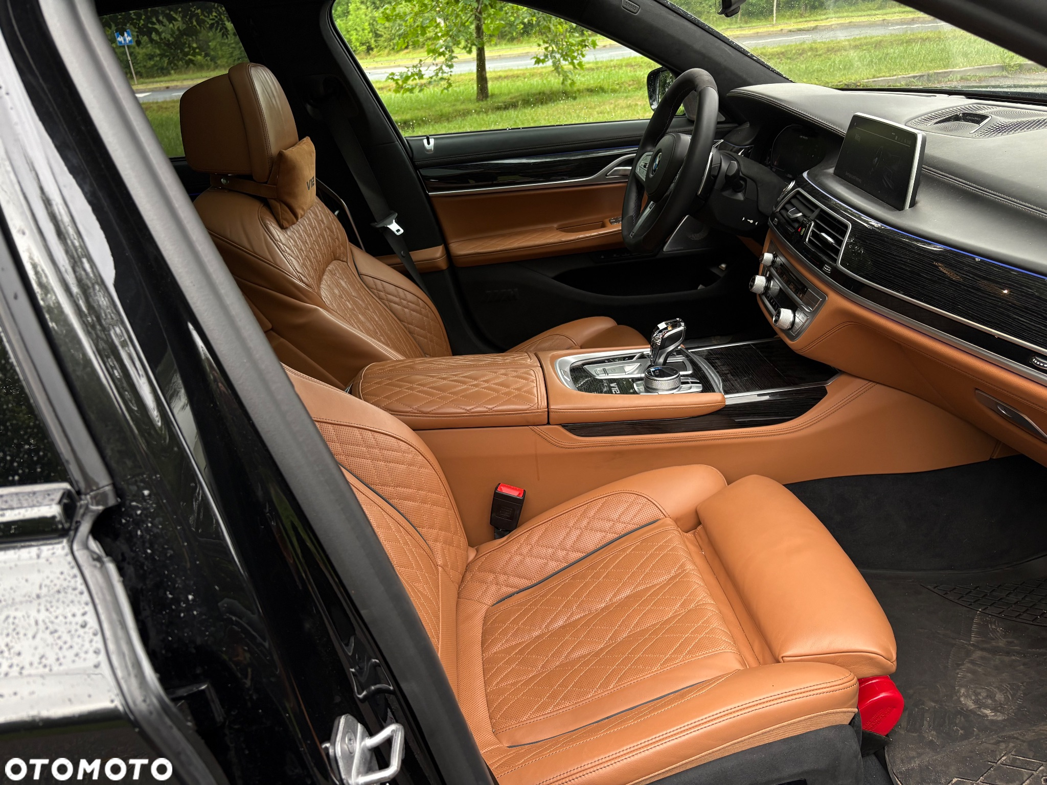 BMW Seria 7 750i xDrive - 13