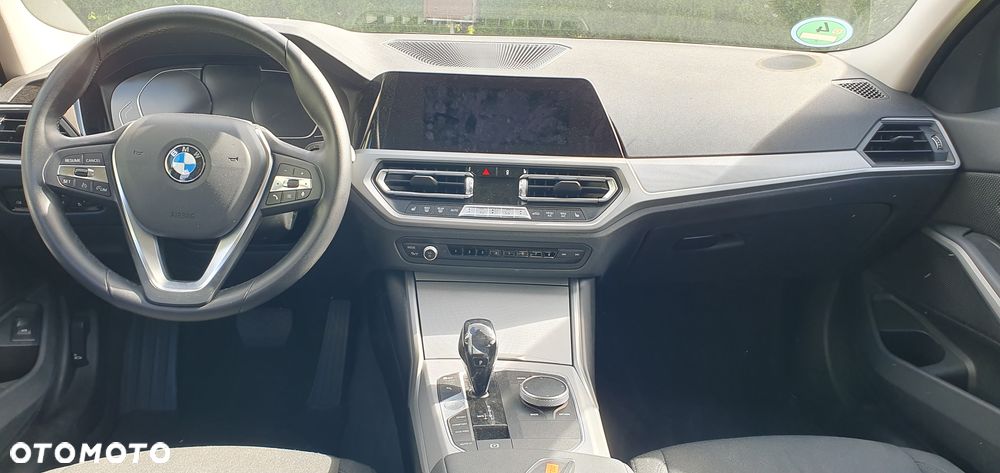 BMW Seria 3 320d Edition Luxury Line Purity - 7