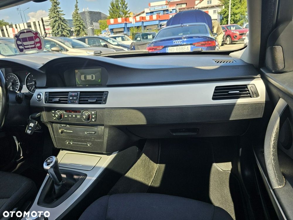 BMW Seria 3 - 21