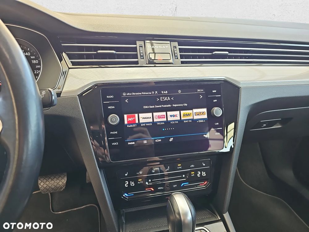 Volkswagen Passat - 19