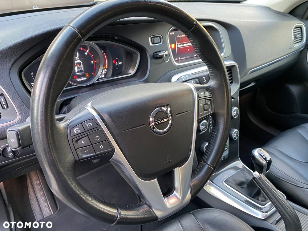 Volvo V40 D2 Momentum - 13