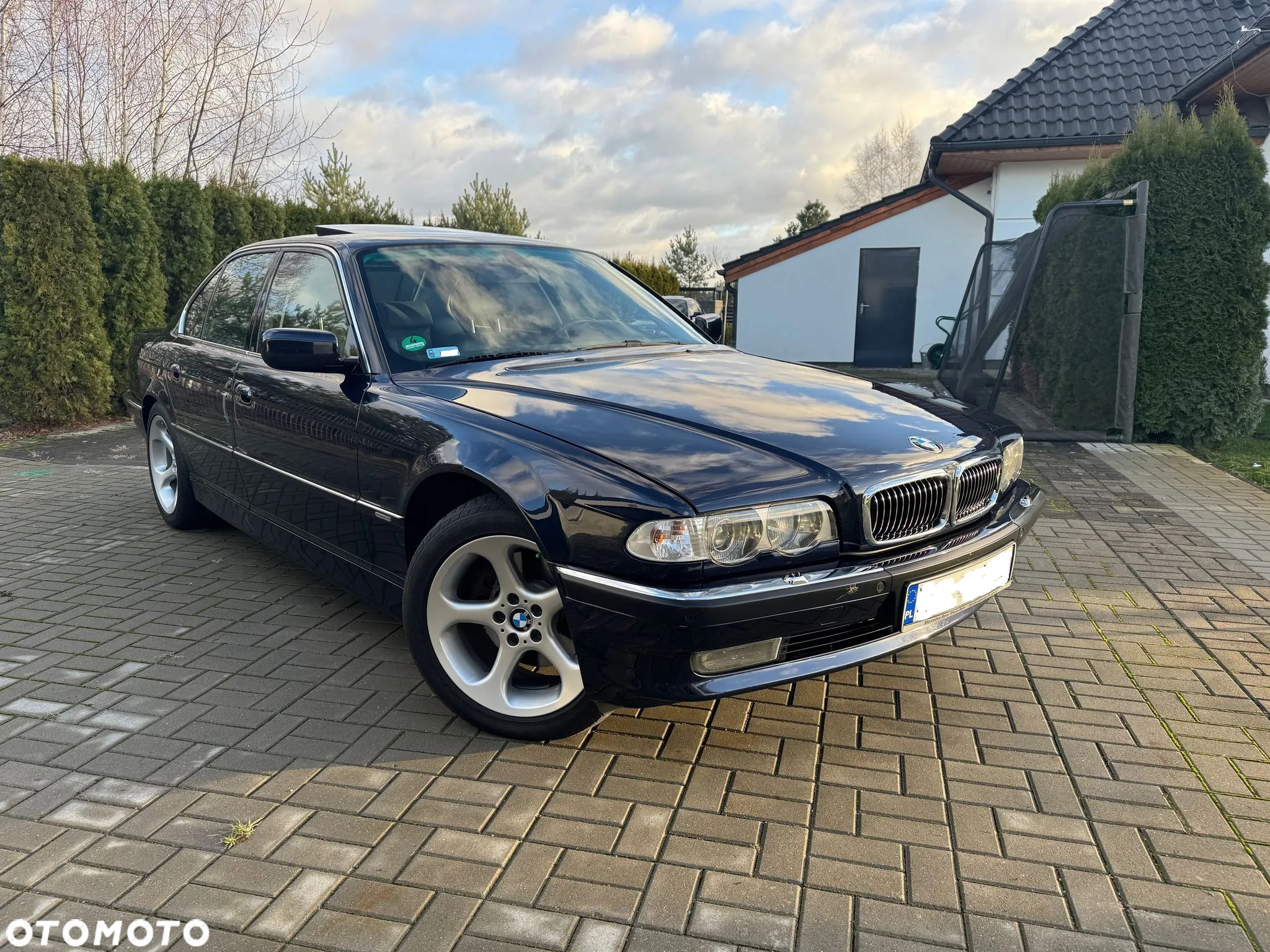 BMW Seria 7 750i - 21
