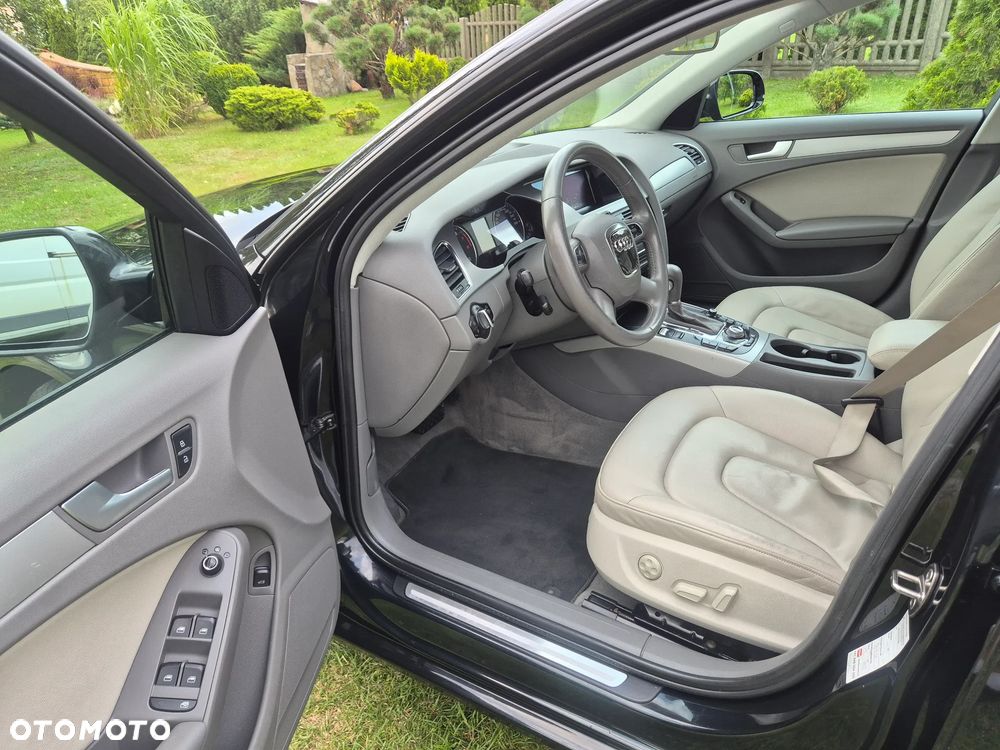Audi A4 Limousine - 13