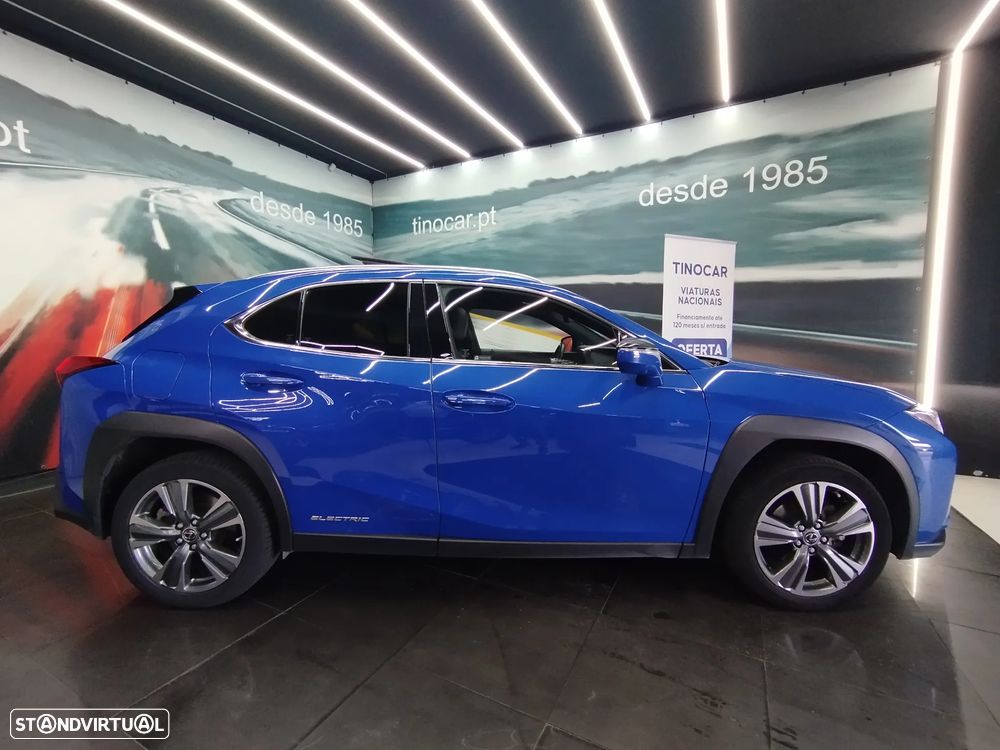 Lexus UX Luxury+TAE+JLL18 — fotografia 3