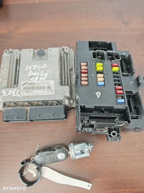 Iveco 2018 rok komputer zestaw 0281030088 - 1