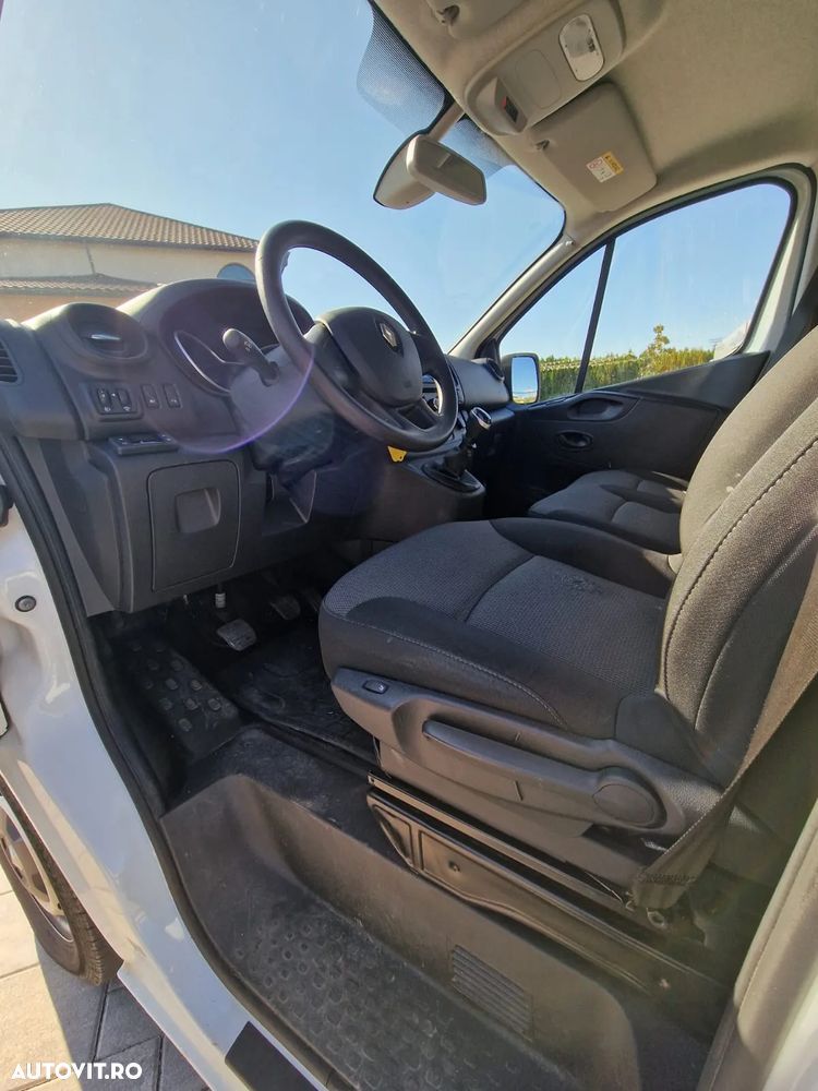 Renault TRAFIC - 8