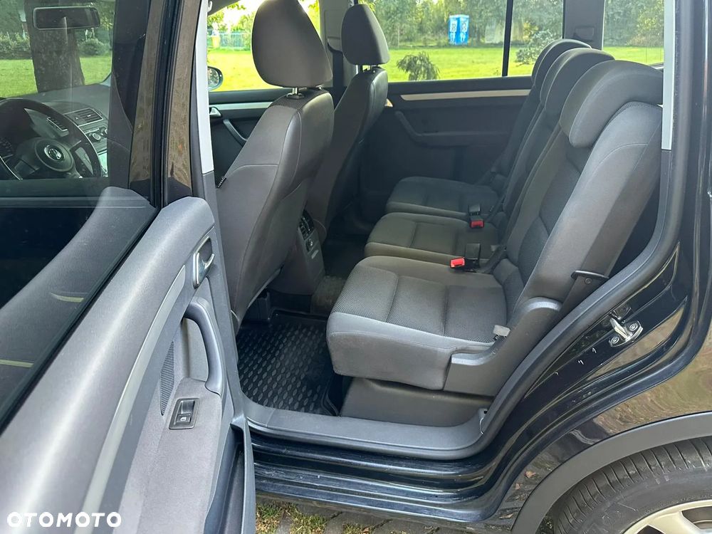 Volkswagen Touran 1.2 TSI STYLE - 6