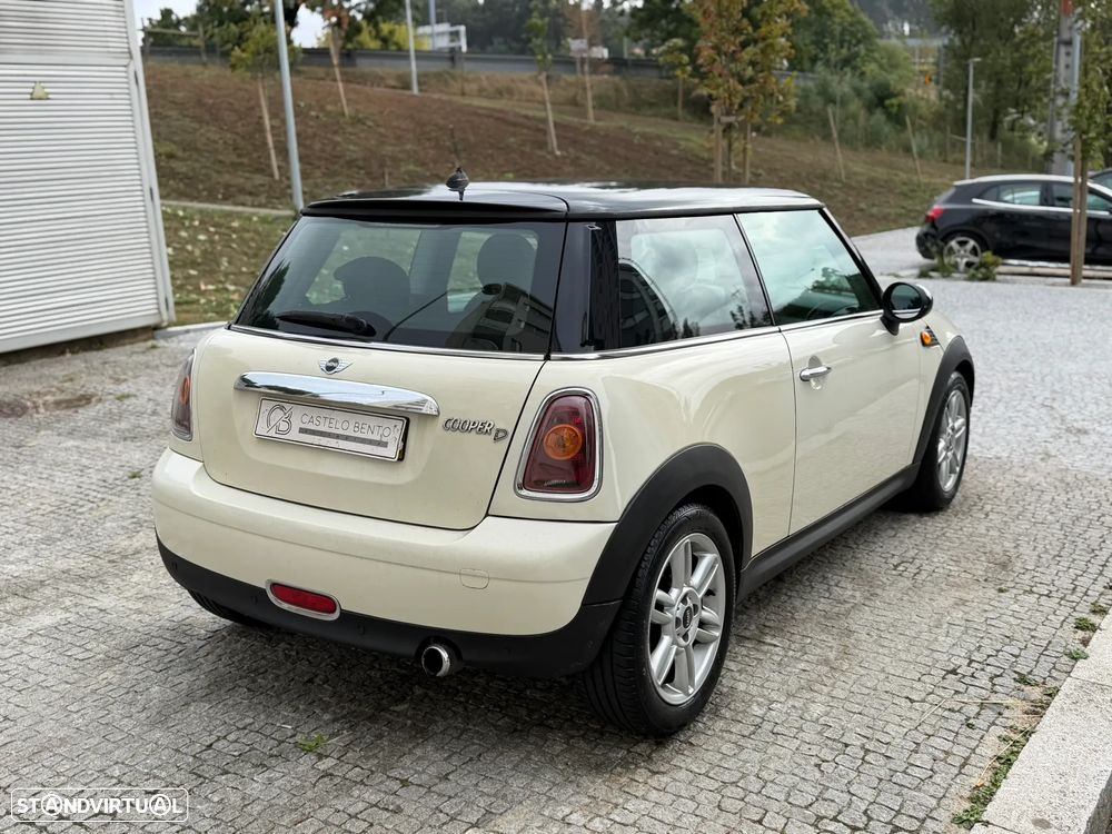 MINI 3 Portas Cooper D - 3