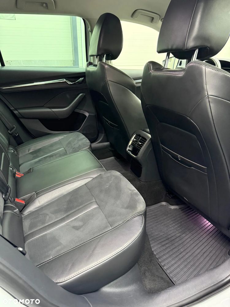 Skoda Octavia 2.0 TDI 4x4 Scout DSG - 11