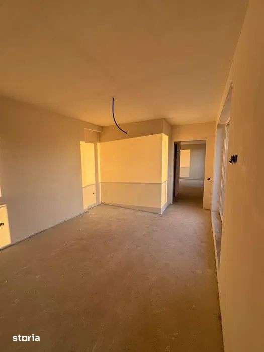 Apartament cu 3 camere,etaj intermediar,Marasti zona fabricii — fotografia 1