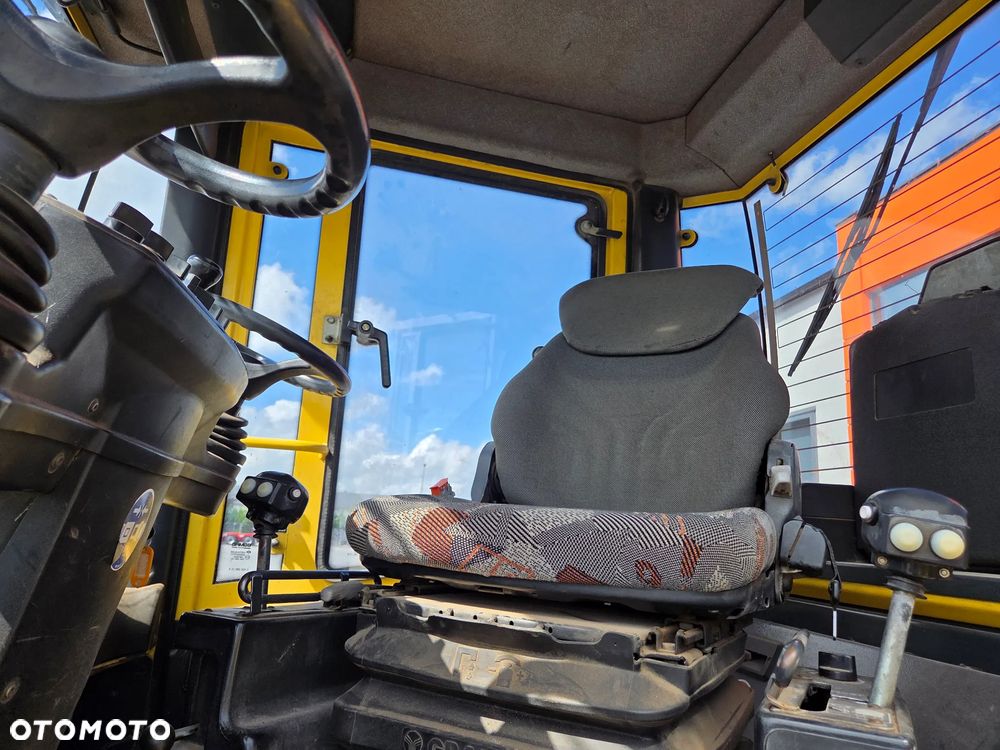 Bomag 154 AD Rozsypywacz do grysu - 7
