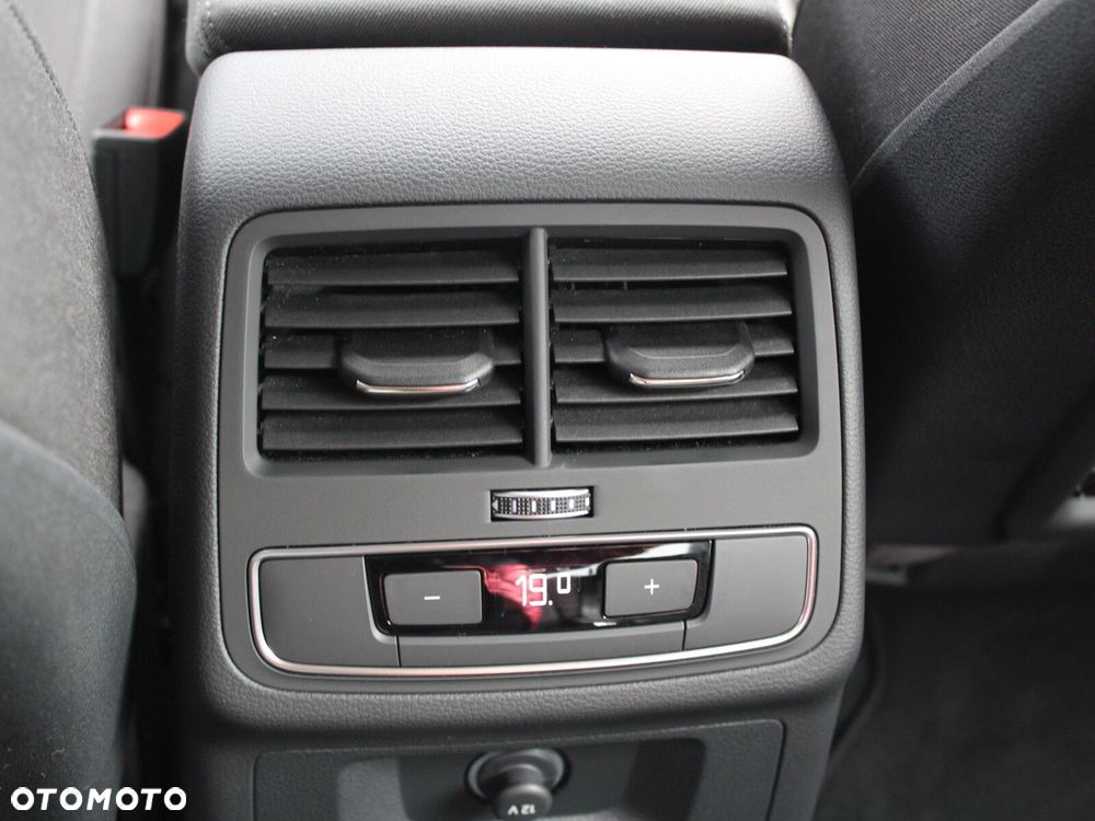 Audi A4 Limousine - 31