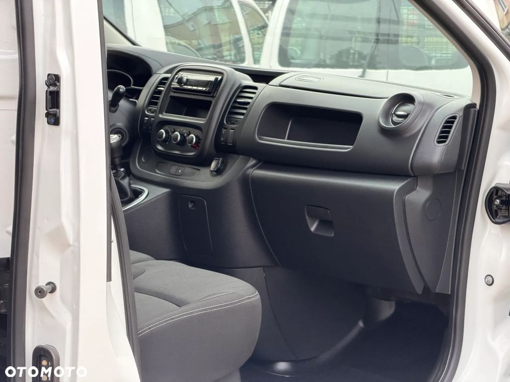Renault TRAFIC VAN EXTRA Long, L2H1 MAXI, VAT-1, MOCNY SILNIK 2.0 dCi 145KM Euro6, ROZRZĄD NA ŁAŃCUCHU, DESIGN BUSINESS+ Radio ALPINE, REFLEKTORY RENAULT FULL LED PURE VISION+ PAKIET CHROM, MOBILNE BIURO, PARKTRONIKI, Furgon van z pełną zabudową paki 3m, Duża ładowność: 1124kg, Pojemność 6,7m3 - 35