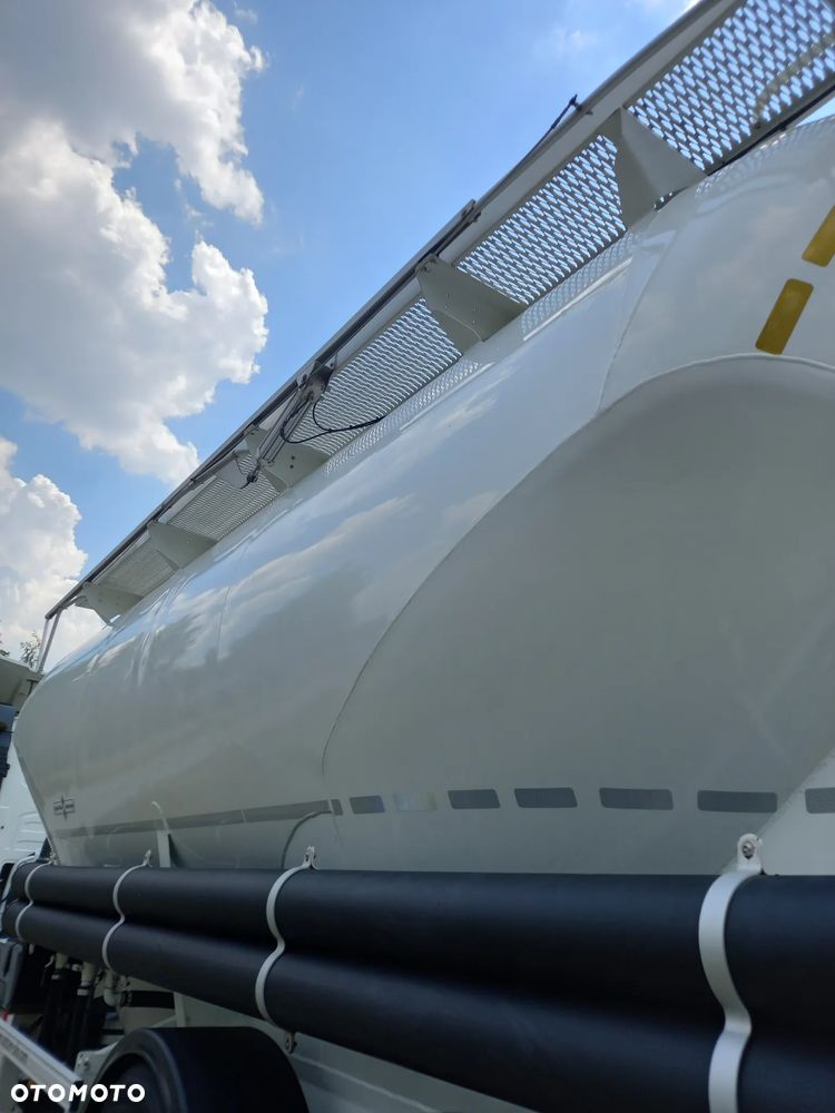 Spitzer 34 - 9