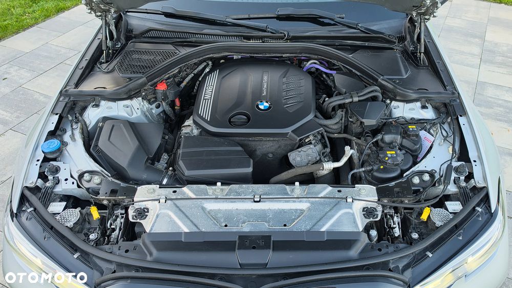 BMW Seria 3 318d Edition M Sport Shadow - 31