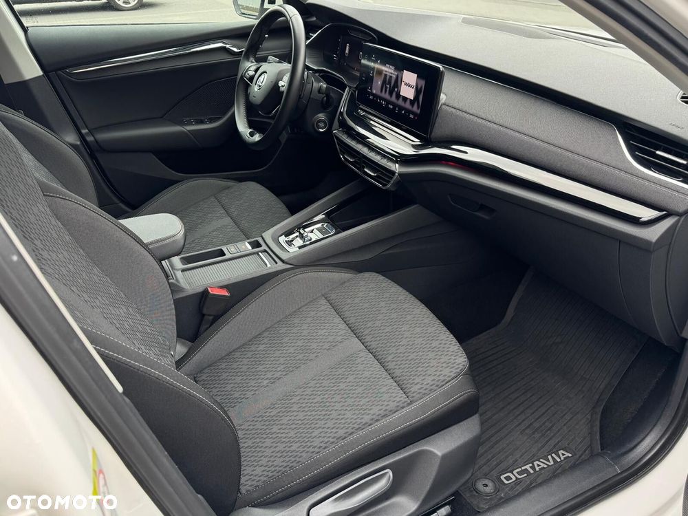 Skoda Octavia - 25