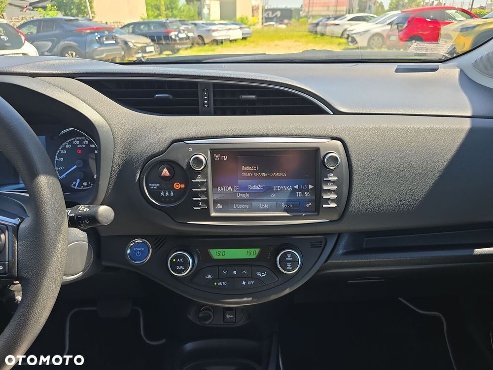 Toyota Yaris - 17