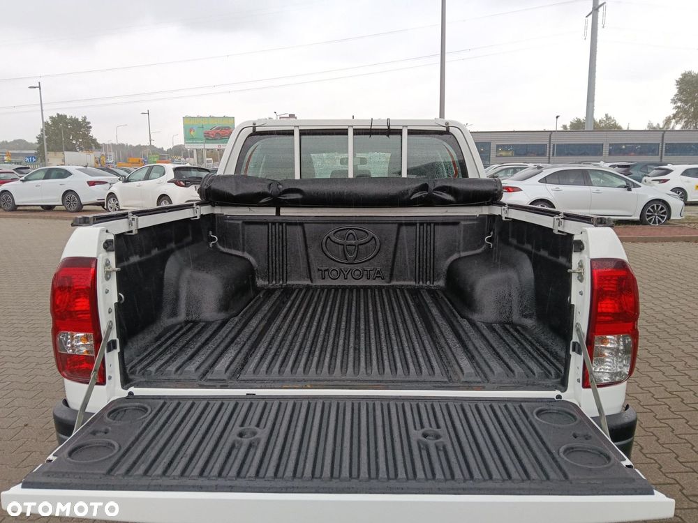 Toyota Hilux 2.4 D-4D Double Cab DLX 4x4 - 13