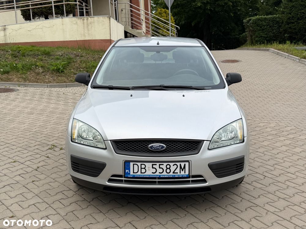 Ford Focus 1.6 16V Ambiente - 8