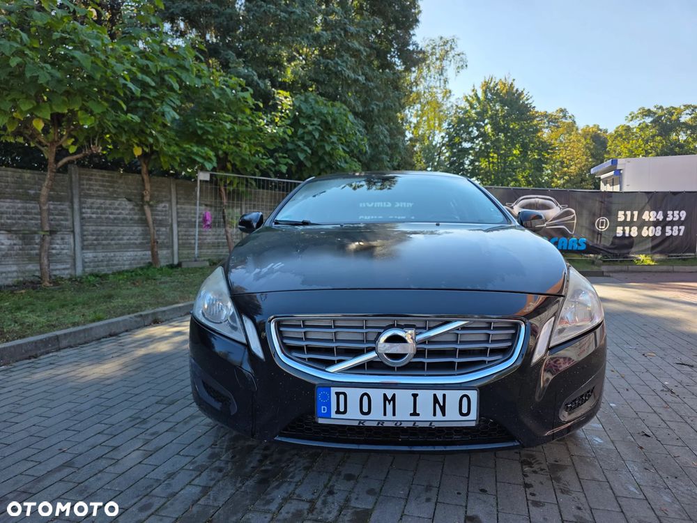 Volvo V60 D2 Momentum - 2