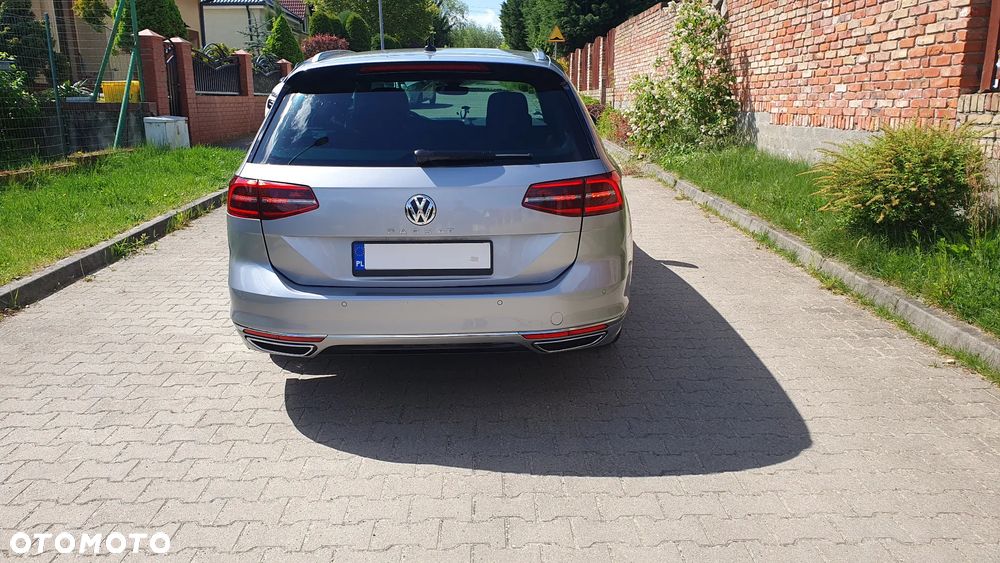 Volkswagen Passat - 4