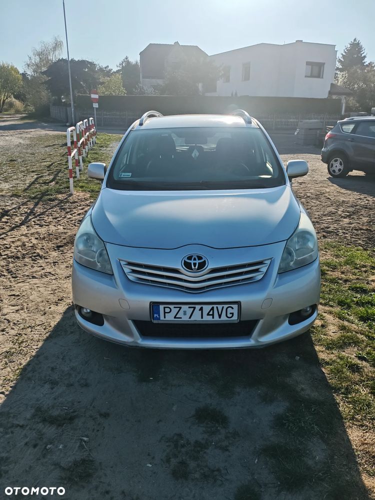 Toyota Verso 2.0 D-4D - 2
