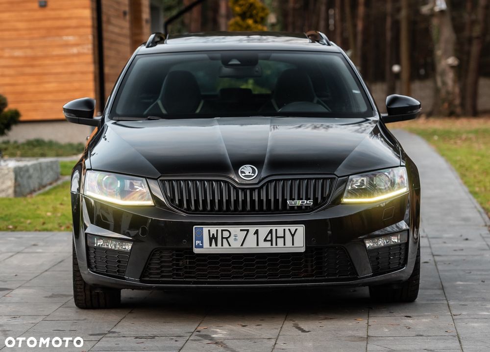 Skoda Octavia 2.0 TDI DSG RS - 30