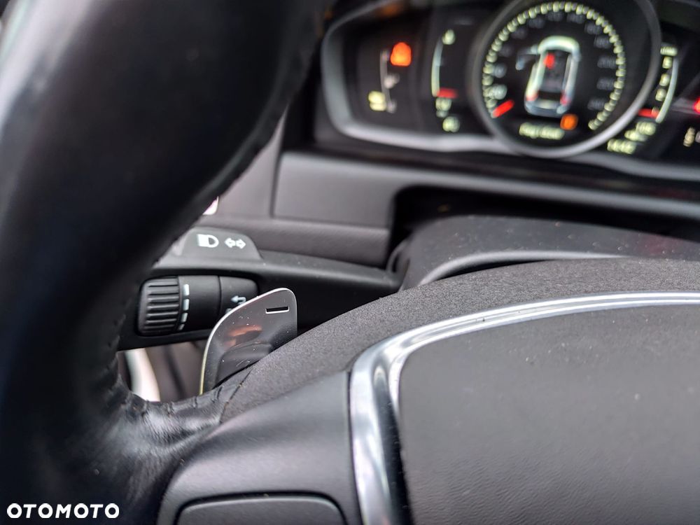 Volvo XC 60 D4 AWD Momentum - 30