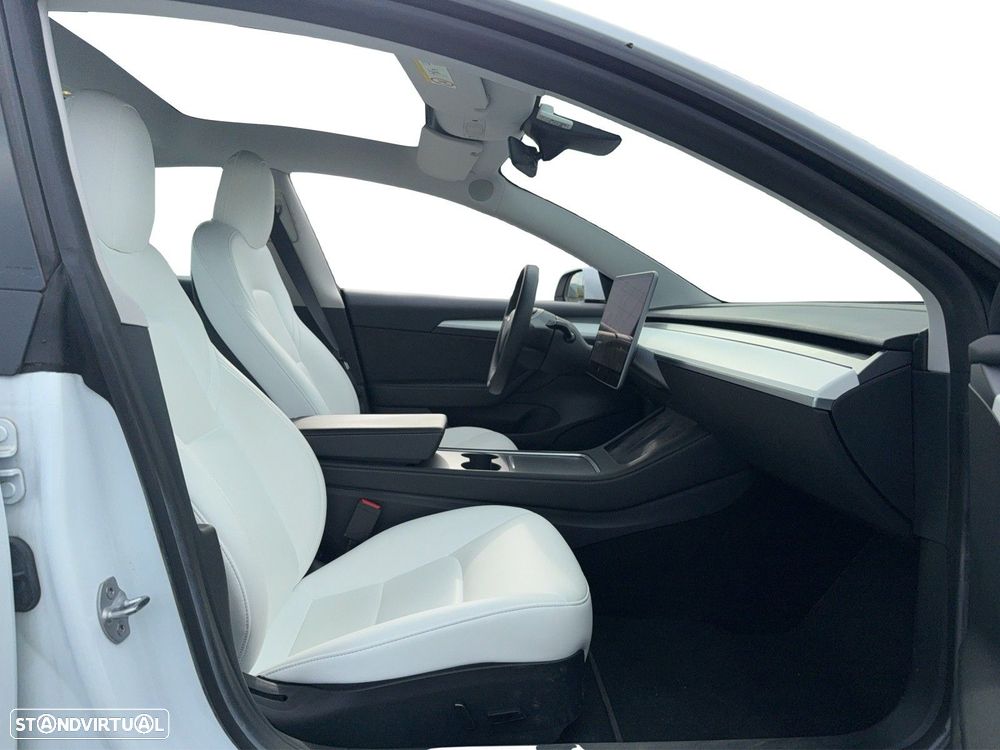 Tesla Model 3 RWD - 10