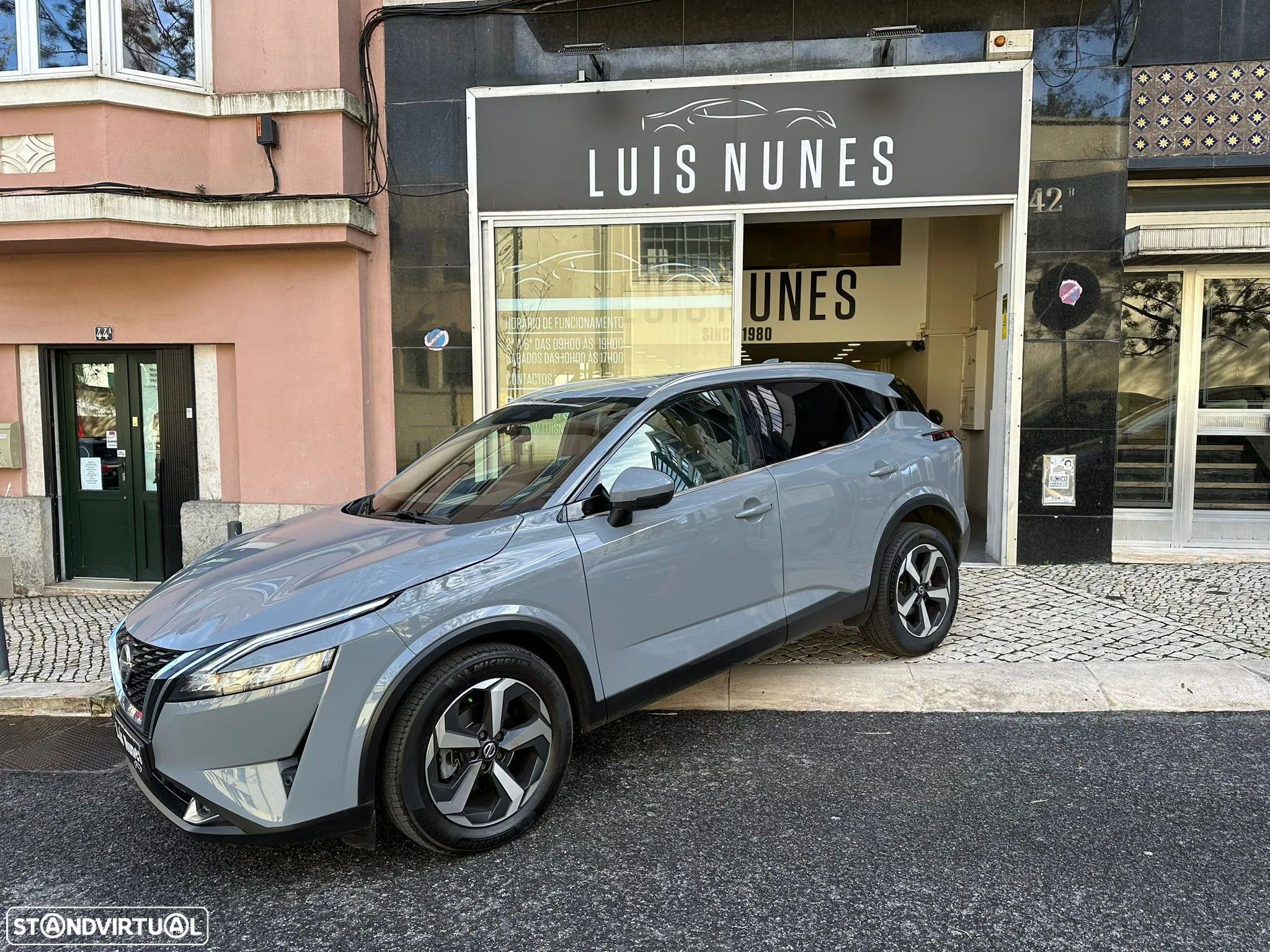 Nissan Qashqai 1.3 DIG-T N-Connecta Xtronic - 1