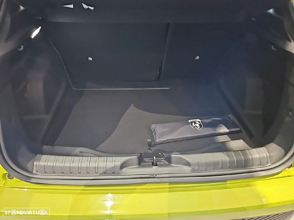 Abarth 600e 54 kWh Turismo - 6