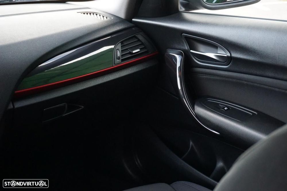 BMW 116 d EDynamics Line Sport - 32