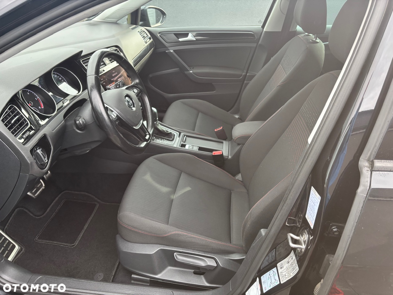 Volkswagen Golf 2.0 TDI DSG Sound - 10