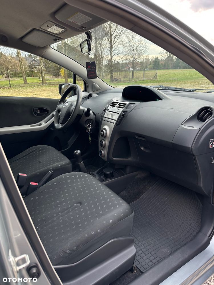 Toyota Yaris 1.0 Luna A/C - 13