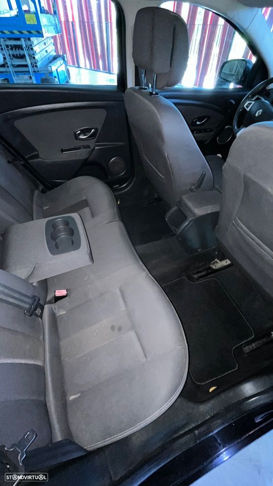 Renault Mégane Sport Tourer 1.5 dCi Dynamique S CO2 Champion - 13