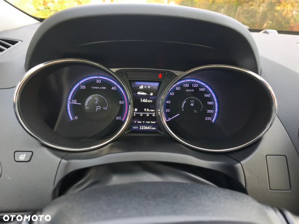 Hyundai ix35 2.0 CRDi 4WD Automatik Premium - 14