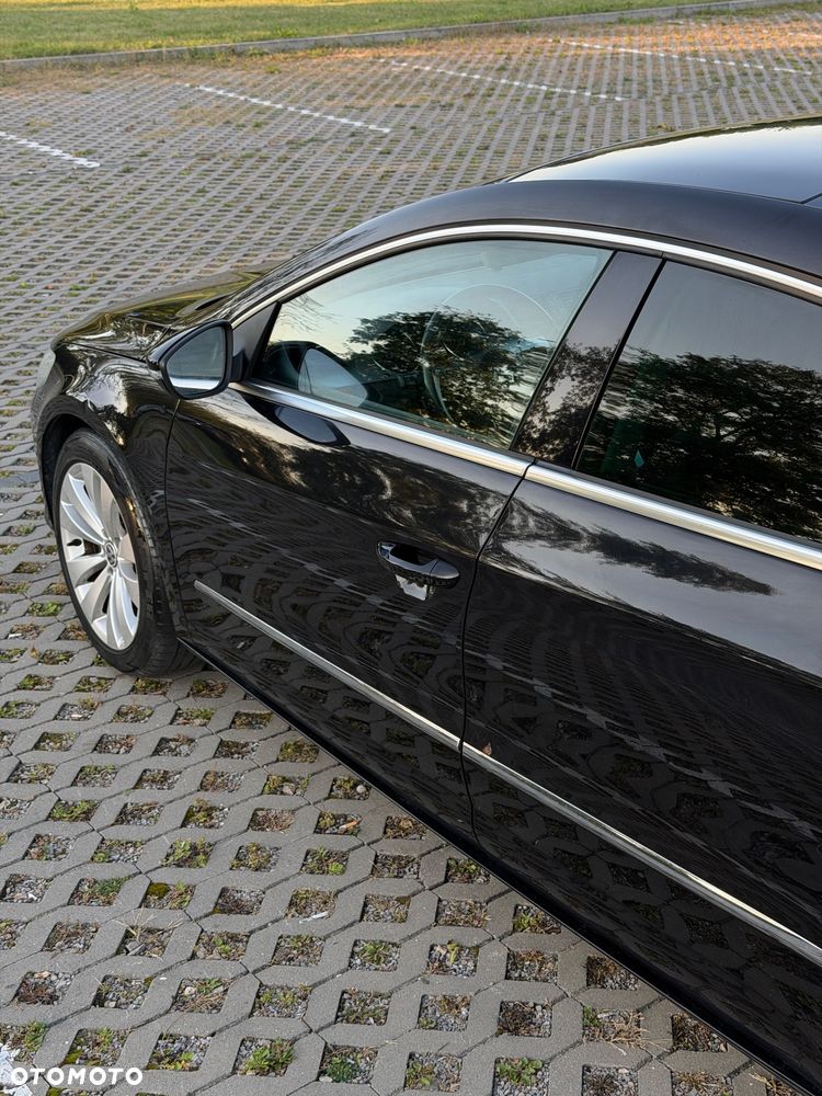 Volkswagen Passat - 12