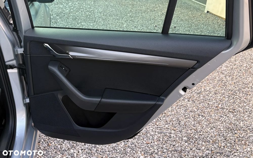 Skoda Octavia 2.0 TDI Sport Edition - 27