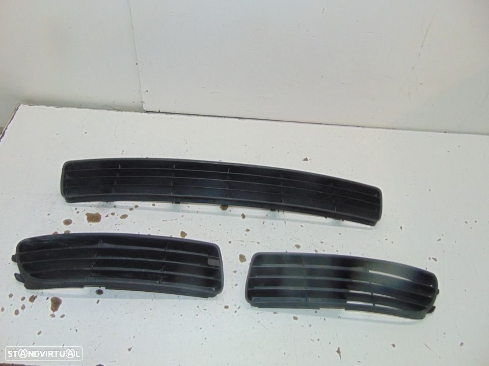 Audi a4 carro e carrinha 1 modelo grelhas do pára-choques/Aro da frente do rádio - 1