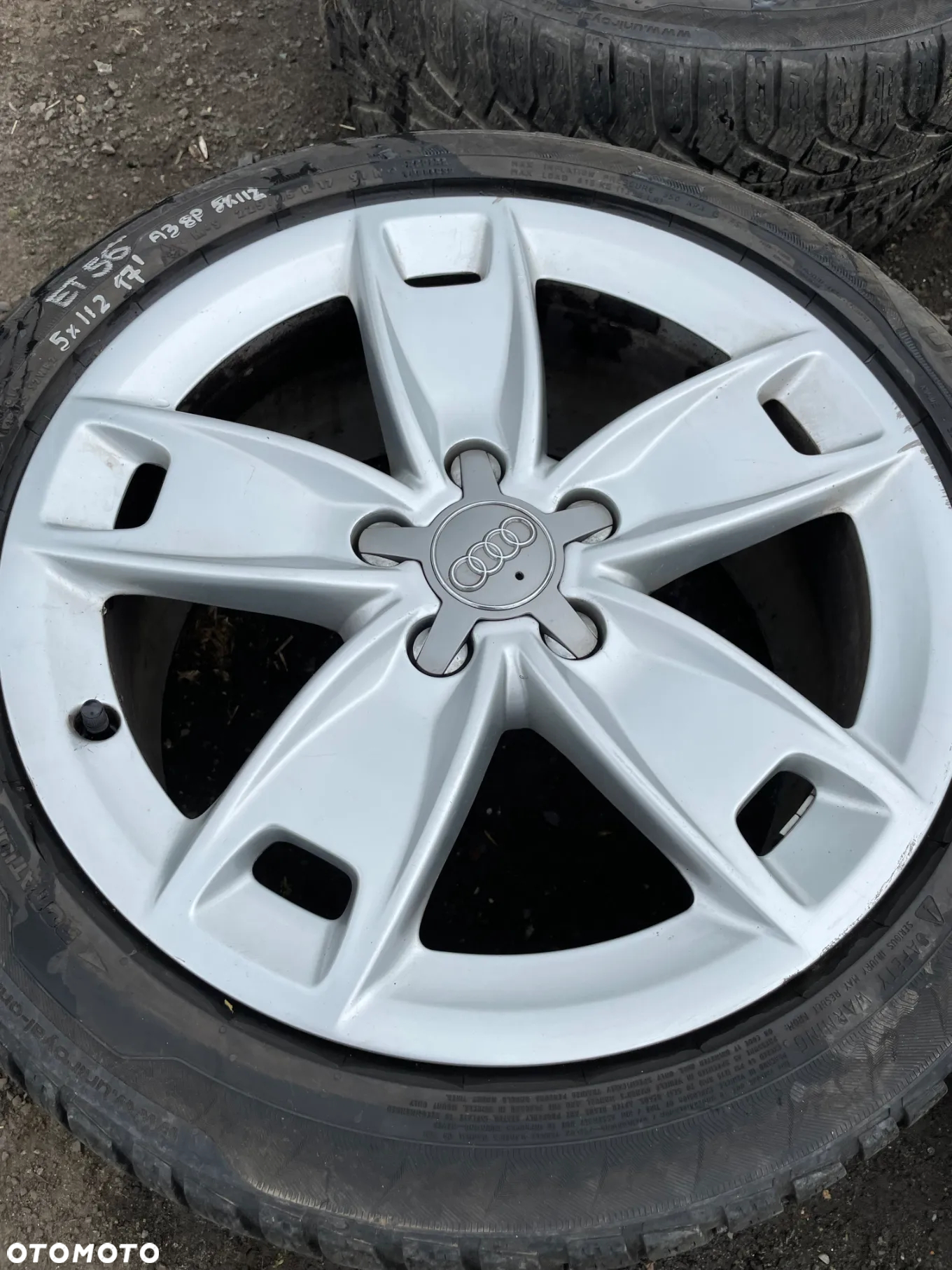 Felgi aluminiowe Audi A3 8P 17' 5X112 ET56 8P0601025BL - 2