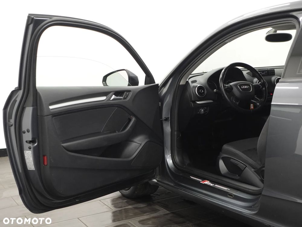 Audi A3 Sportback 2.0 TDI Ambiente - 17