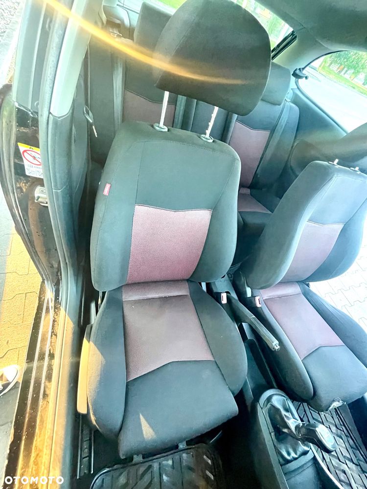 Seat Ibiza SC 1.4 16V Sport - 8