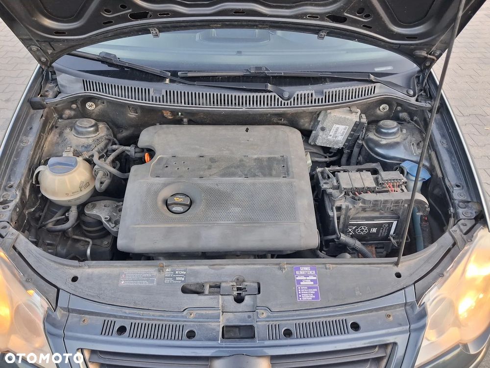 Volkswagen Polo 1.4 16V Comfortline - 6