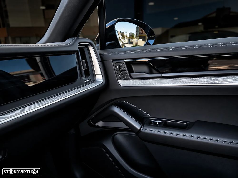 Porsche Cayenne Coupé E-Hybrid Tiptronic S Black Edition - 26