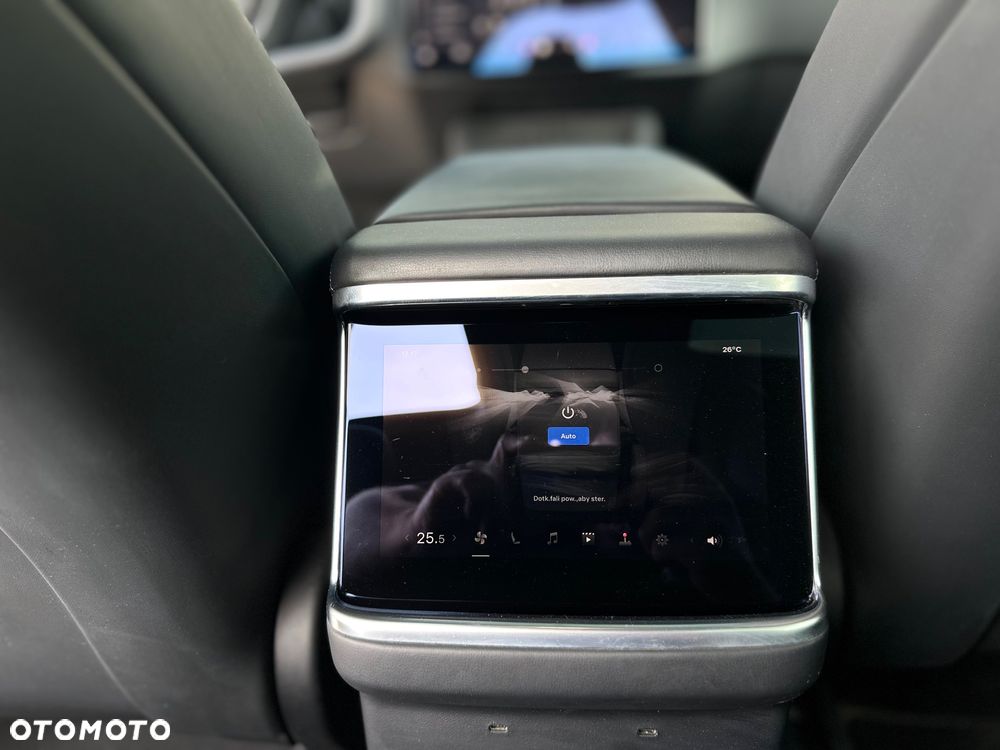 Tesla Model X Performance - 16