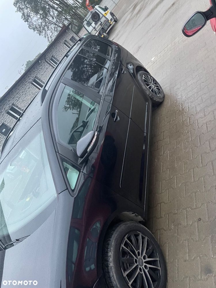 Volkswagen Touran - 29