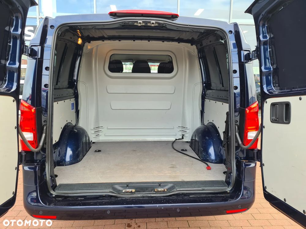Mercedes-Benz VITO - 11