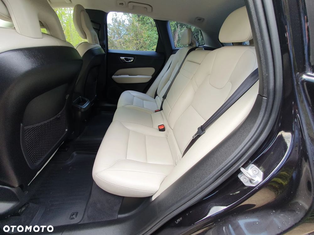 Volvo XC 60 D4 AWD Geartronic Inscription - 11