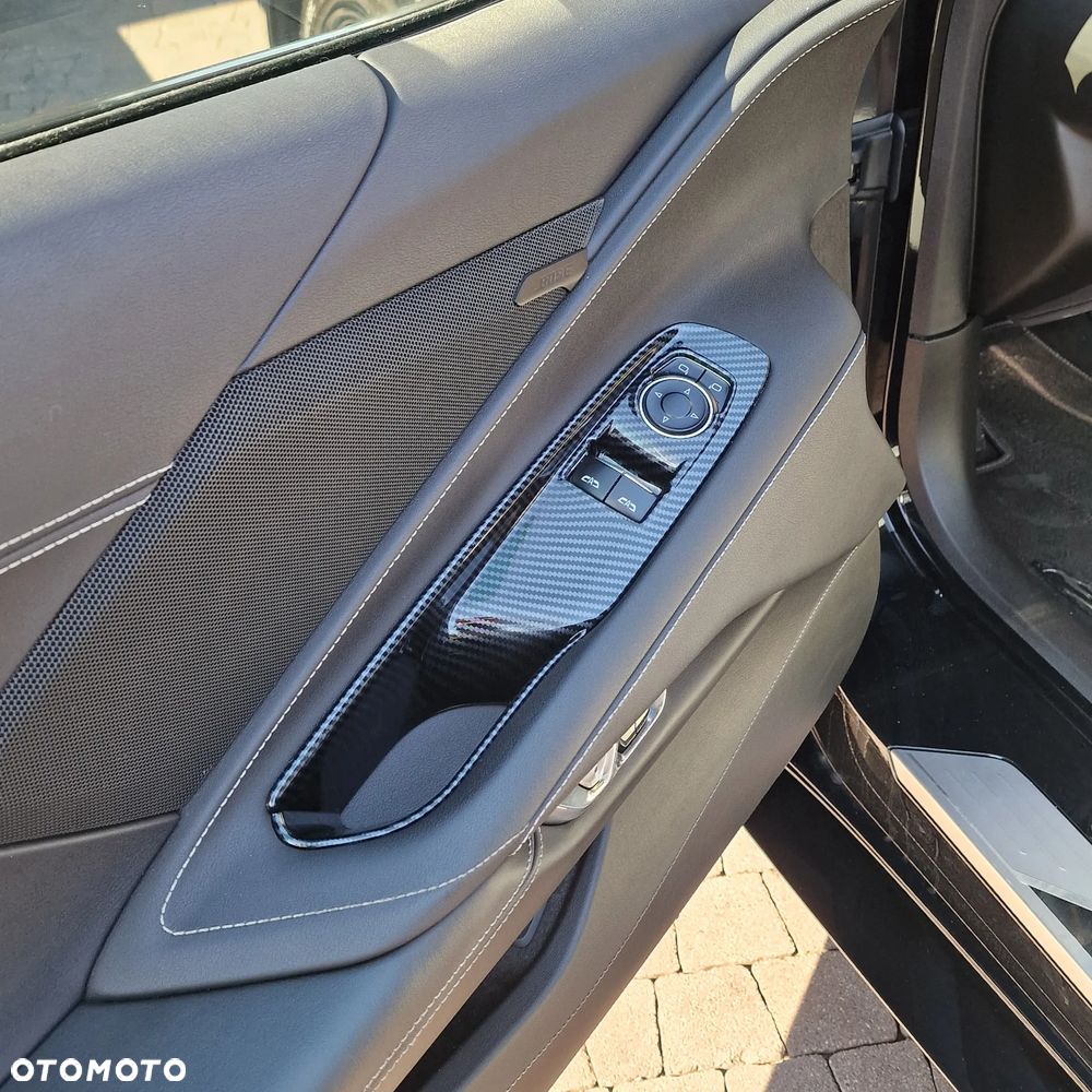 Chevrolet Corvette - 8